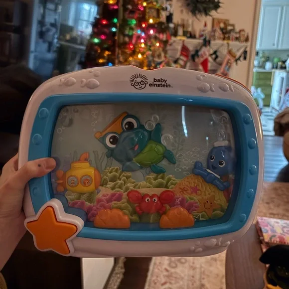 Baby Einstein Sea Aquarium Crib Soother - Picture 3 of 4